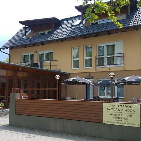 Ádám Apartmanház Siofok Ngoại thất bức ảnh