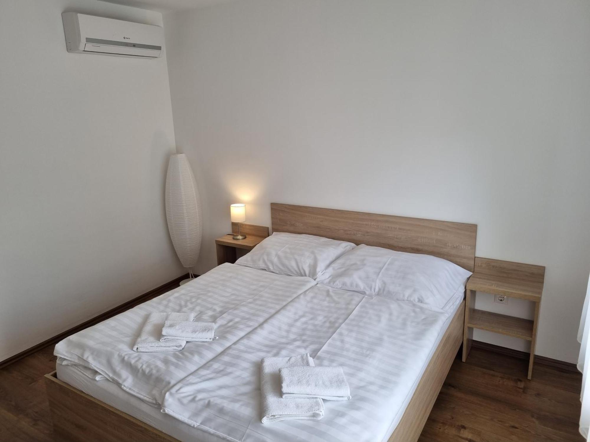 Ádám Apartmanház Siofok Phòng bức ảnh